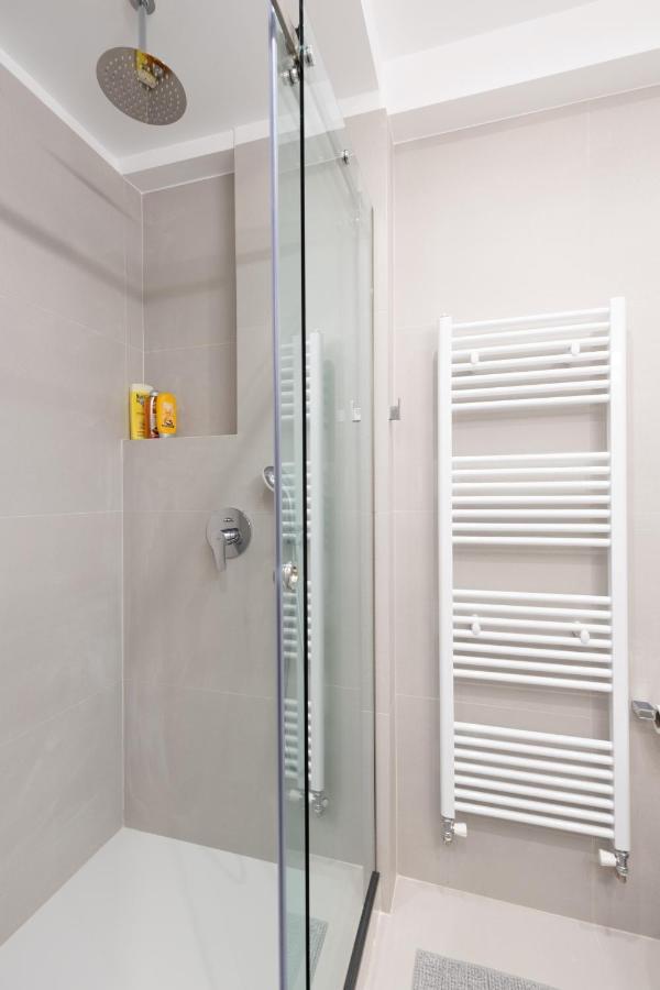 Wonderful Central Athens 2 Bedroom 2 Bath Sleeps 8 Buitenkant foto